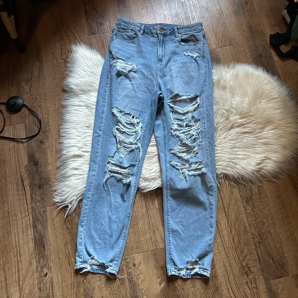 AMERICAN EAGLE Curvy Mom Jeans - Picture 2 of 6